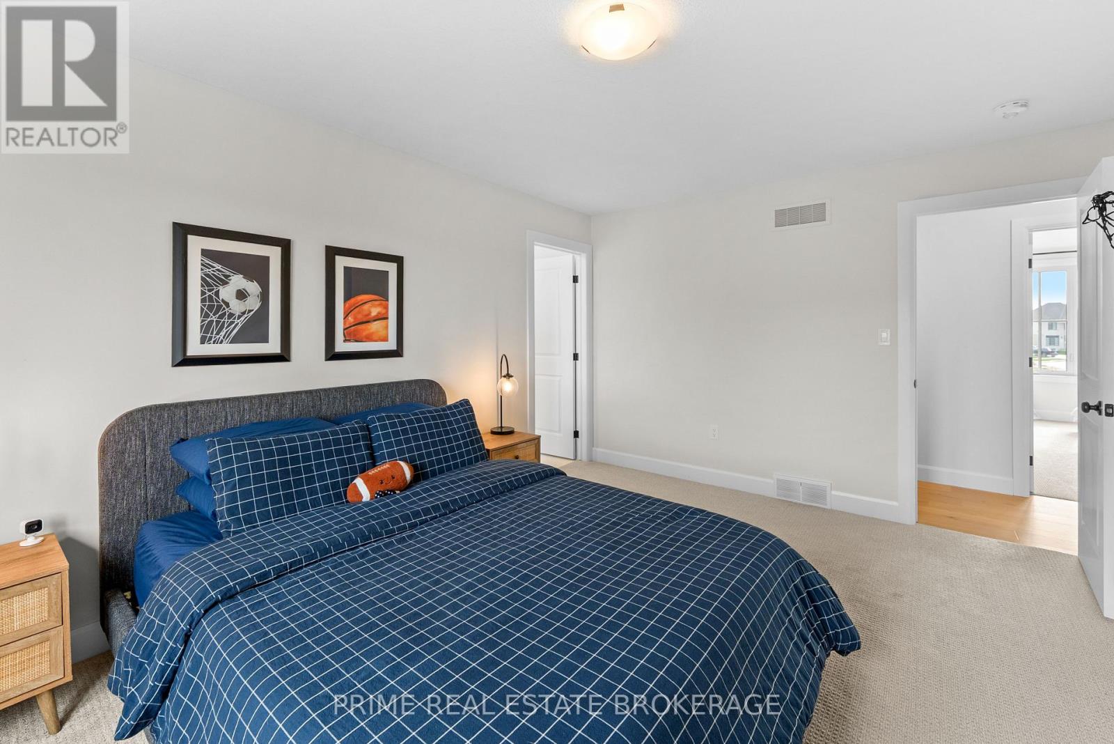 4 bedroom Single Family interior view, 826 Eagletrace Drive, London North (North S), Ontario