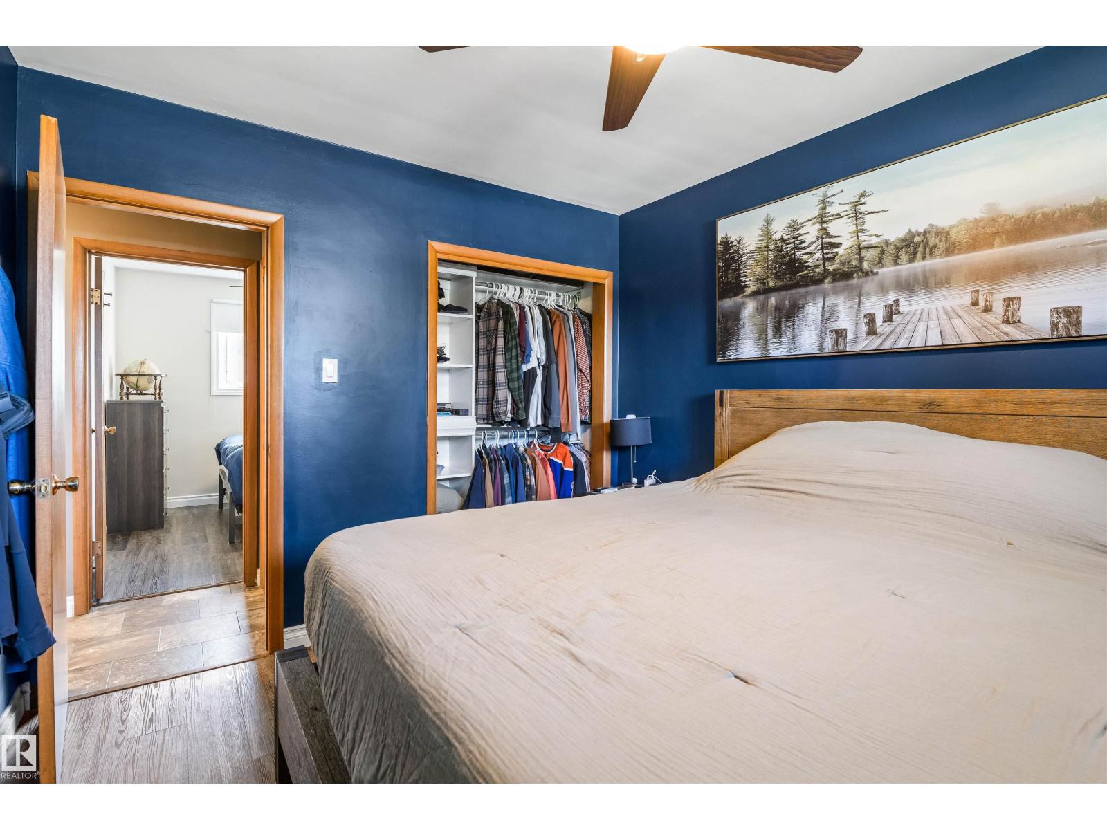 6207 85 AV NW - 23