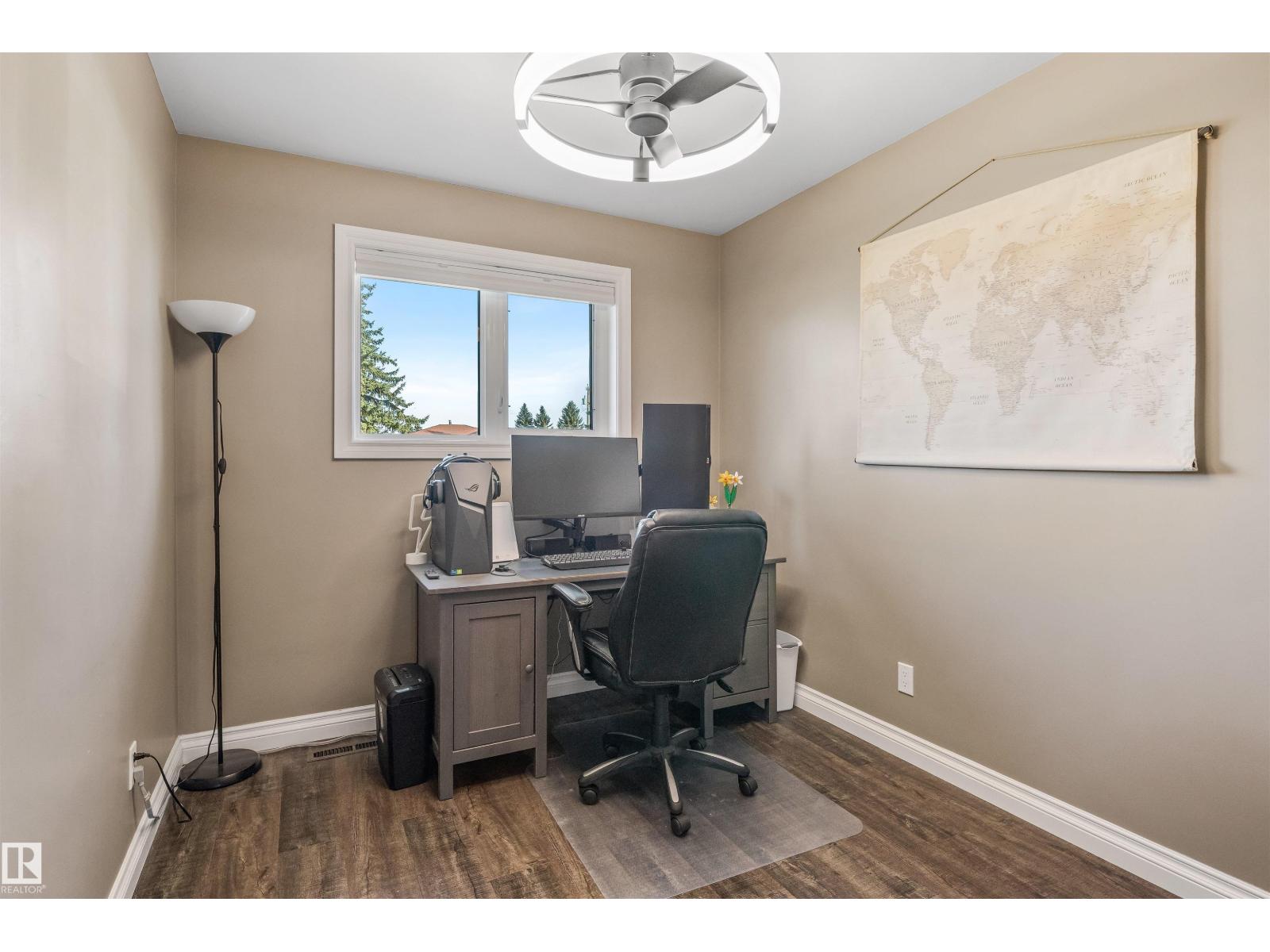 6207 85 AV NW - 26