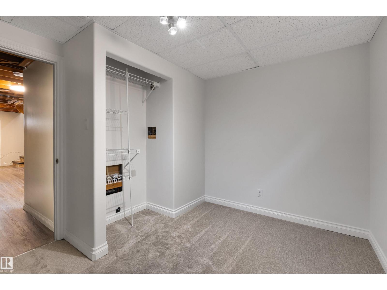 6207 85 AV NW - 33