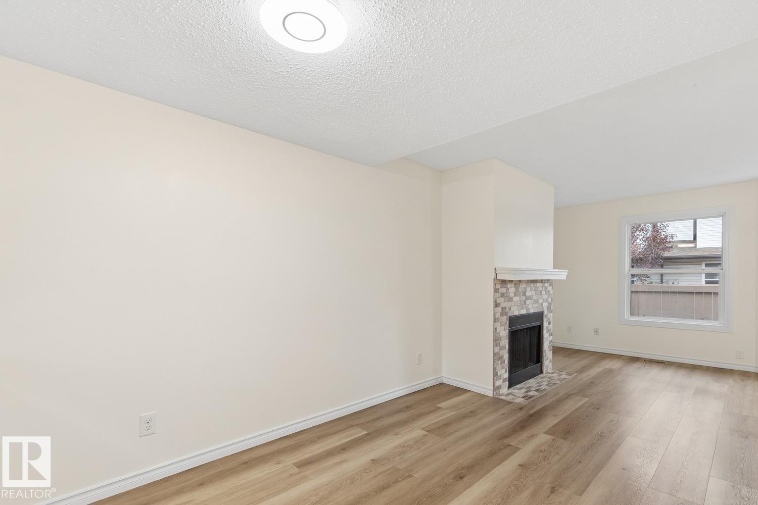 10475 24 AV NW - 10