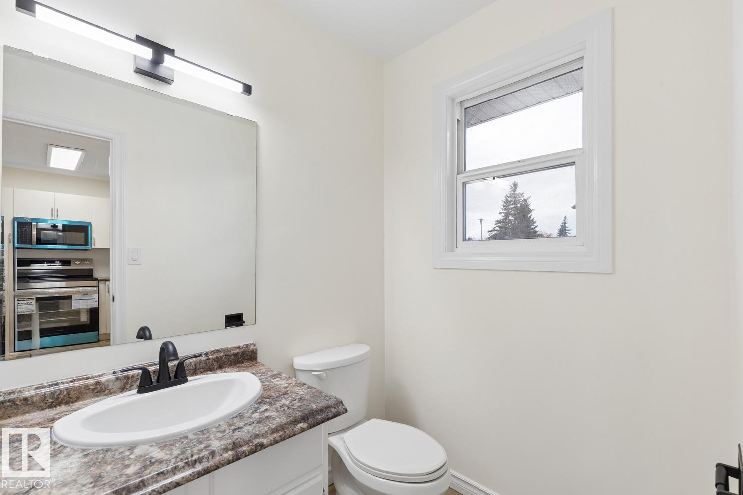 10475 24 AV NW - 16