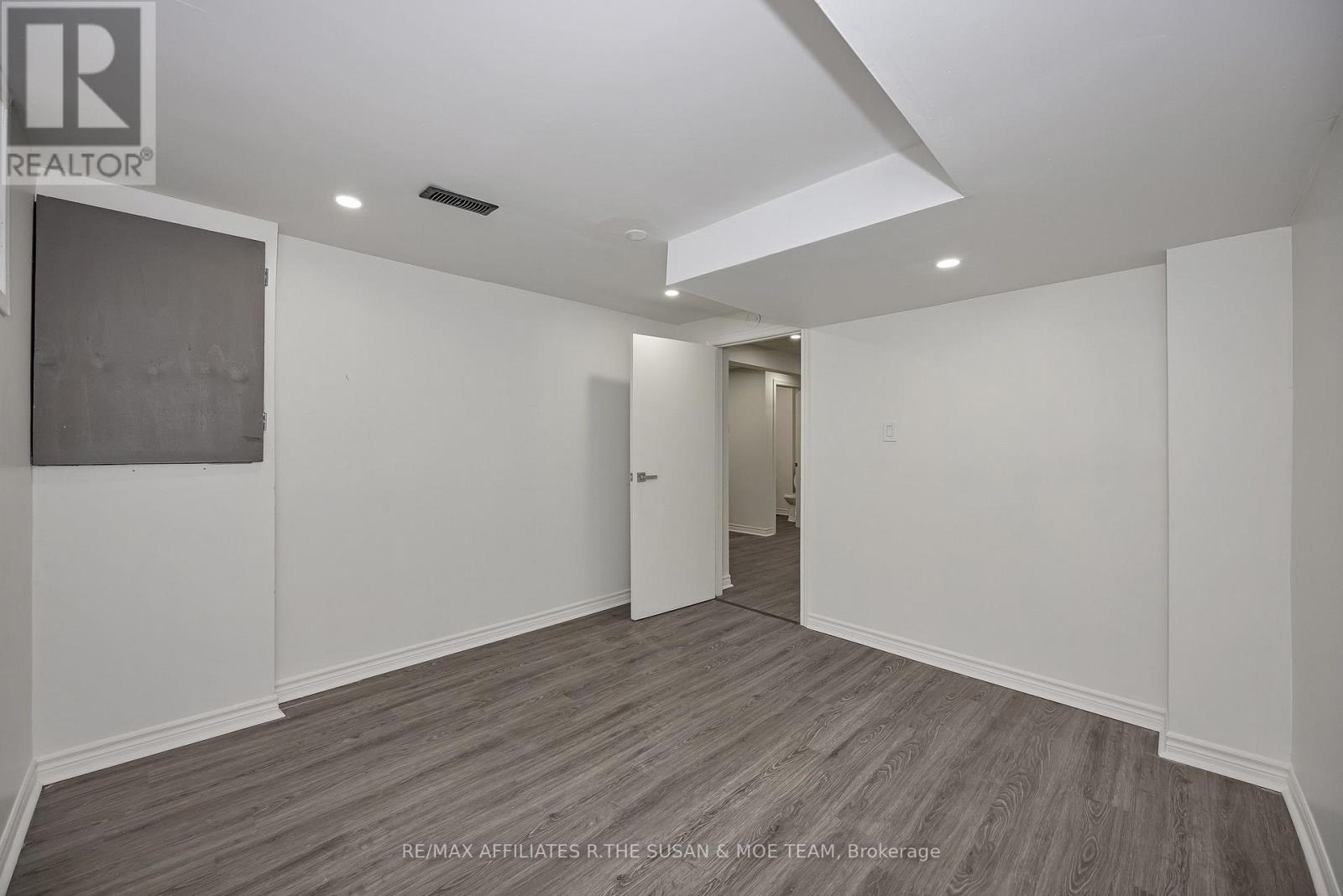 2131 Neepawa Avenue — photo 15