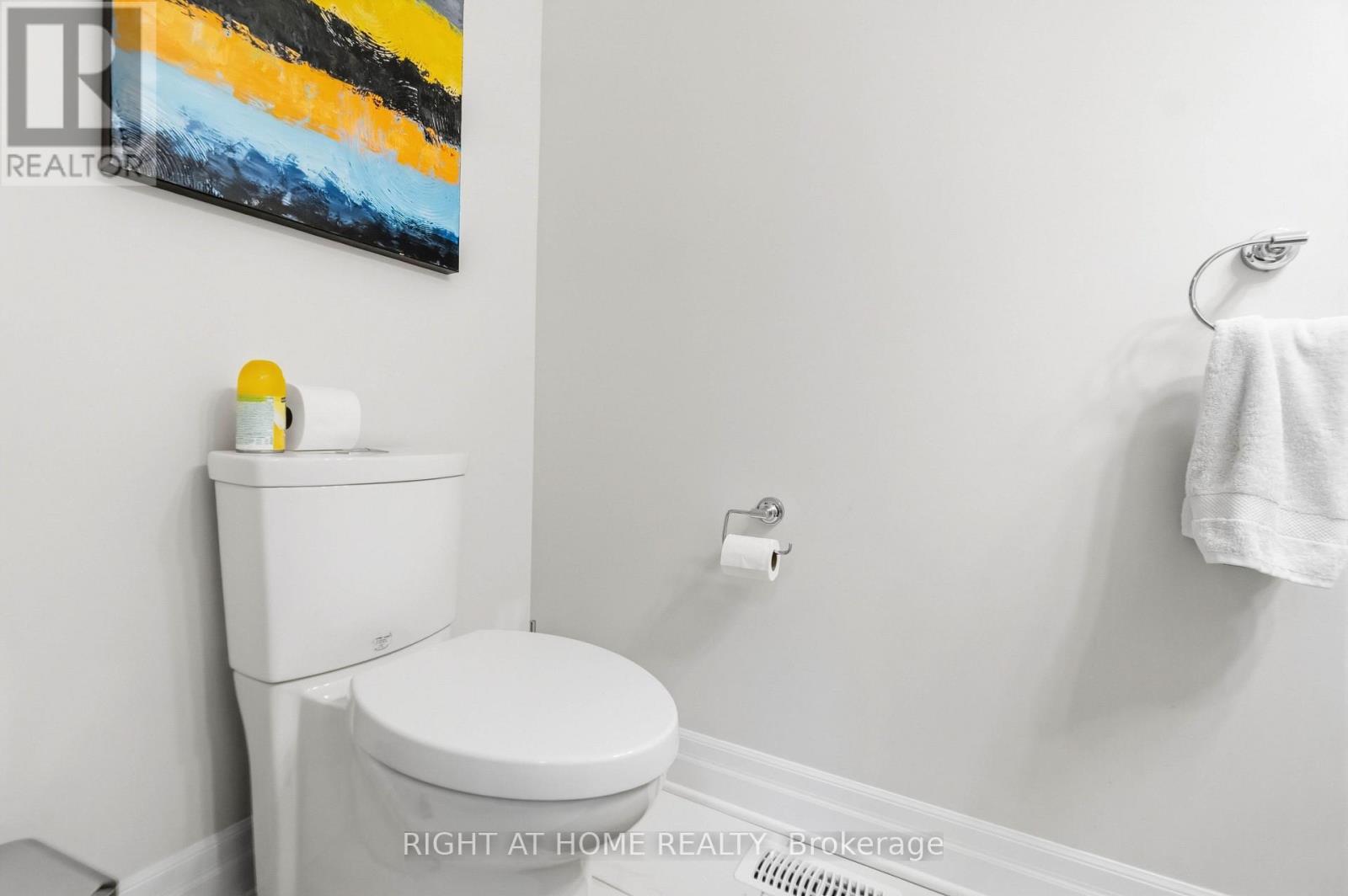 35 Hawks Landing Crescent — photo 21