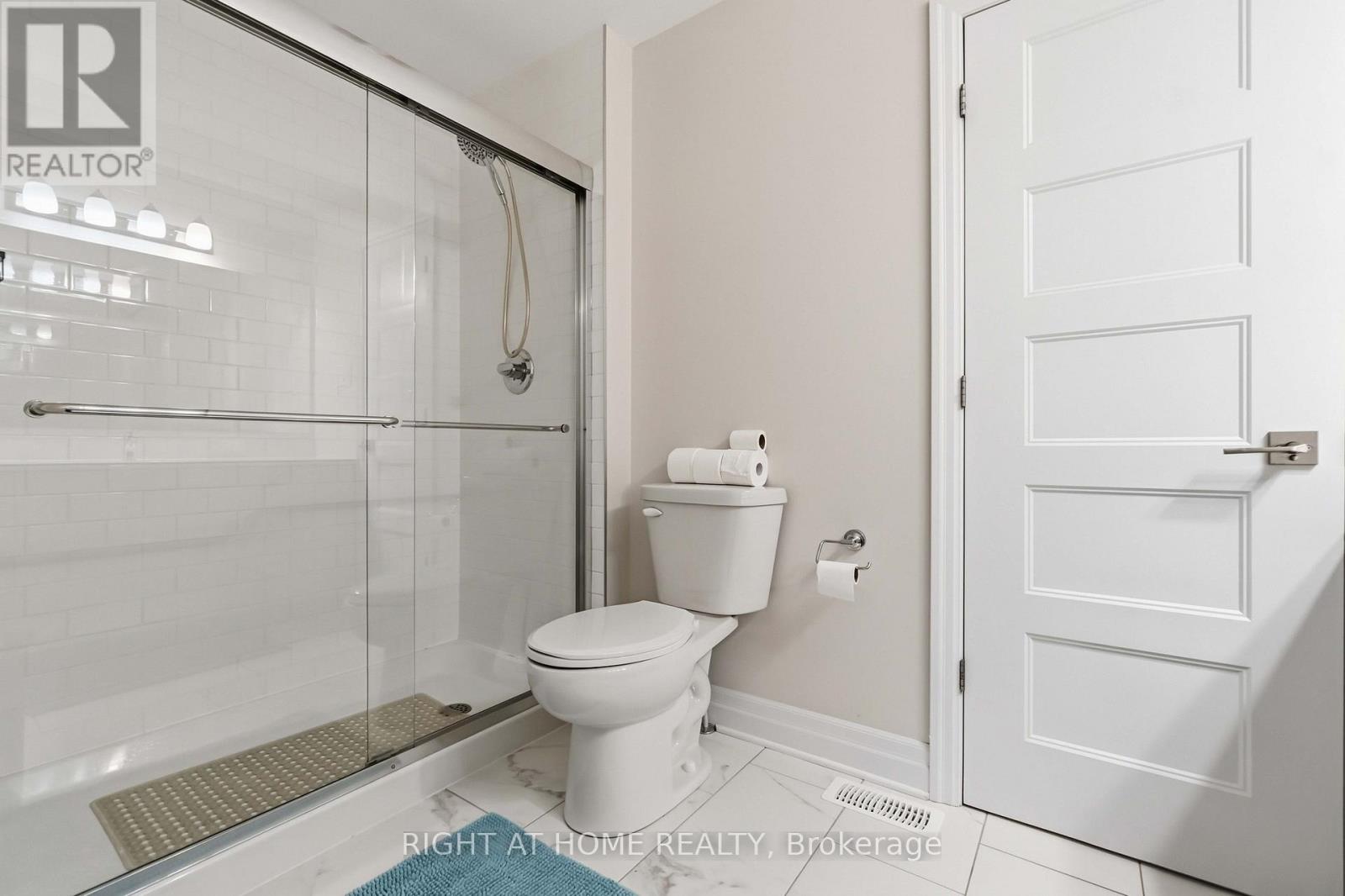 35 Hawks Landing Crescent — photo 31