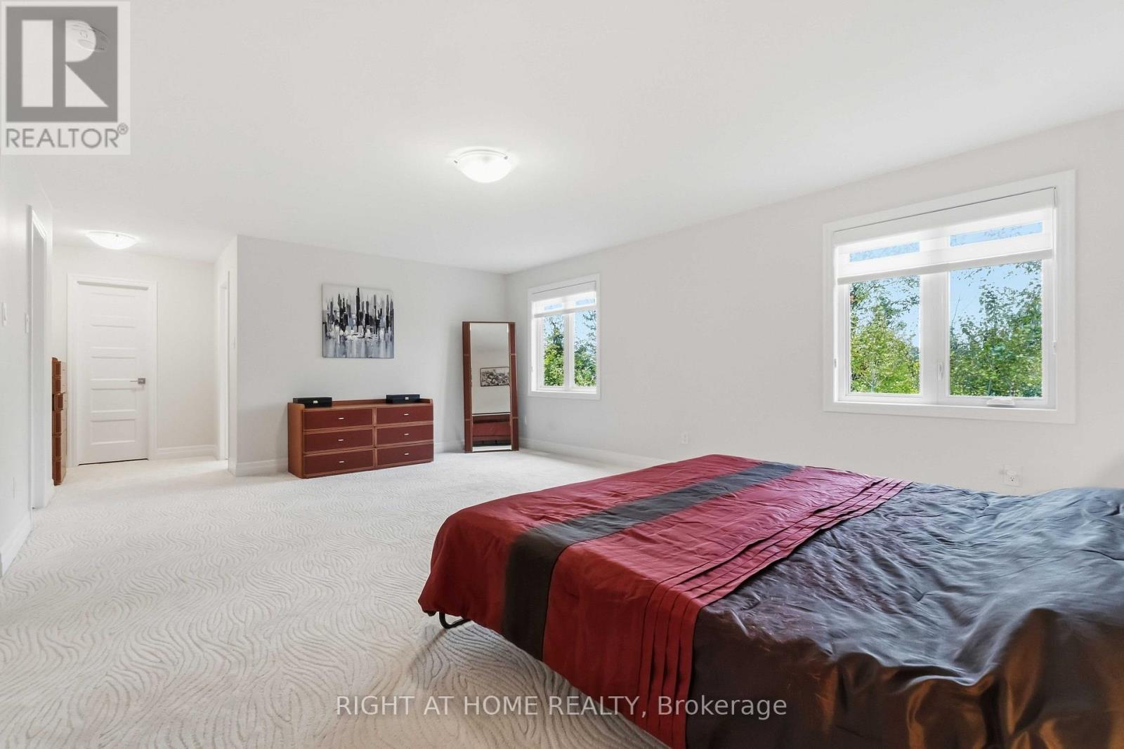 35 Hawks Landing Crescent — photo 34