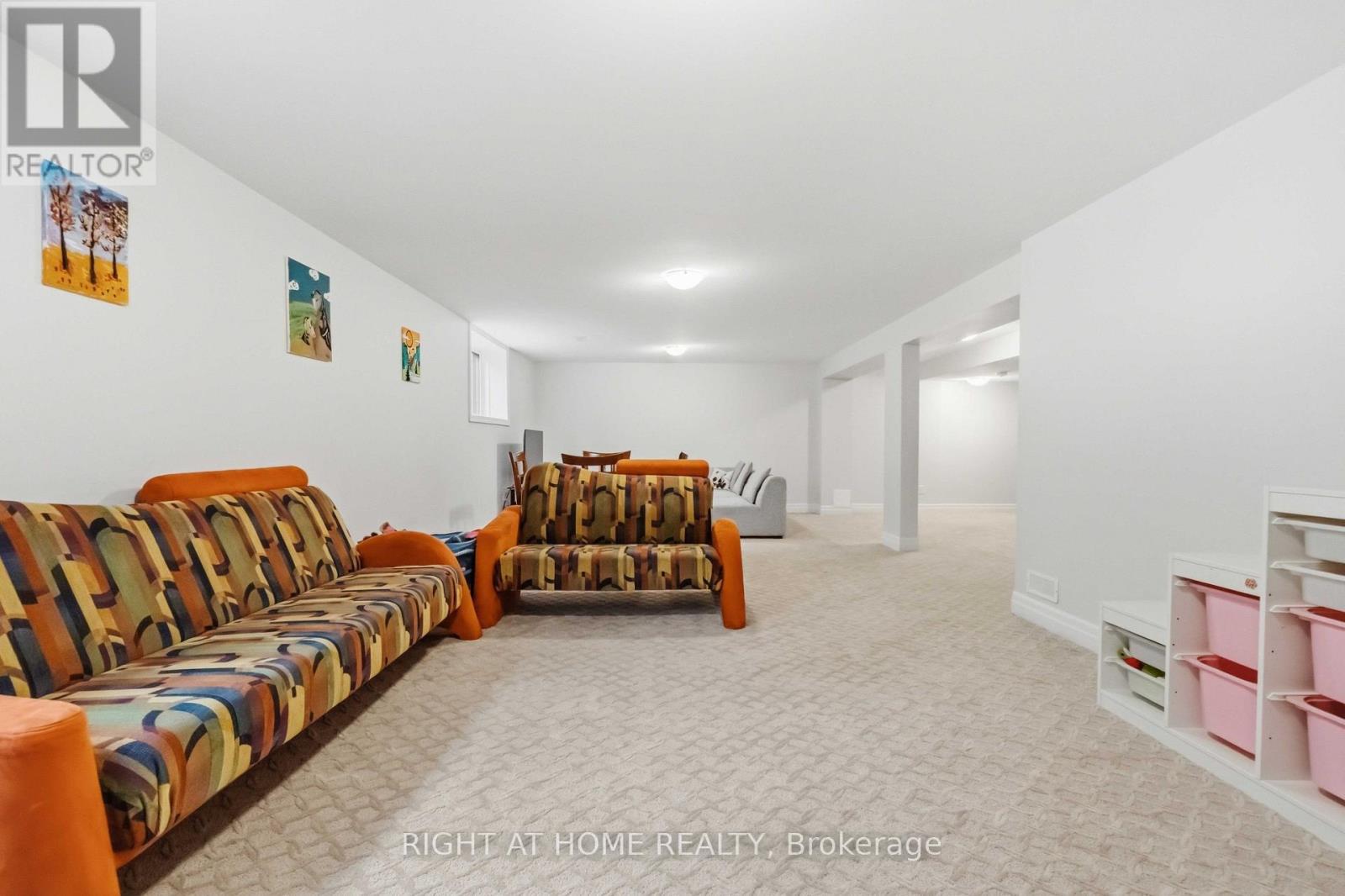 35 Hawks Landing Crescent — photo 43