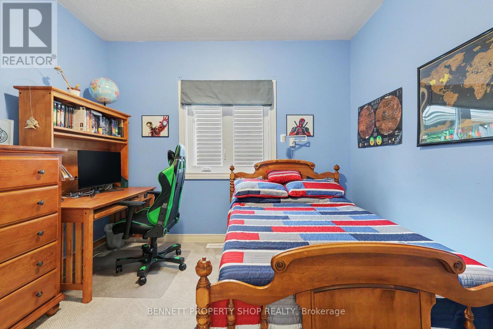 2 Thunderbird Crescent — photo 11