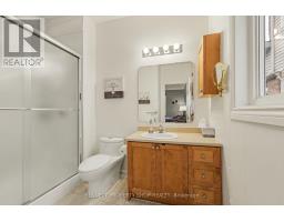 Bathroom - 2 Thunderbird Crescent, Ottawa, ON K2M2H4 Photo 10