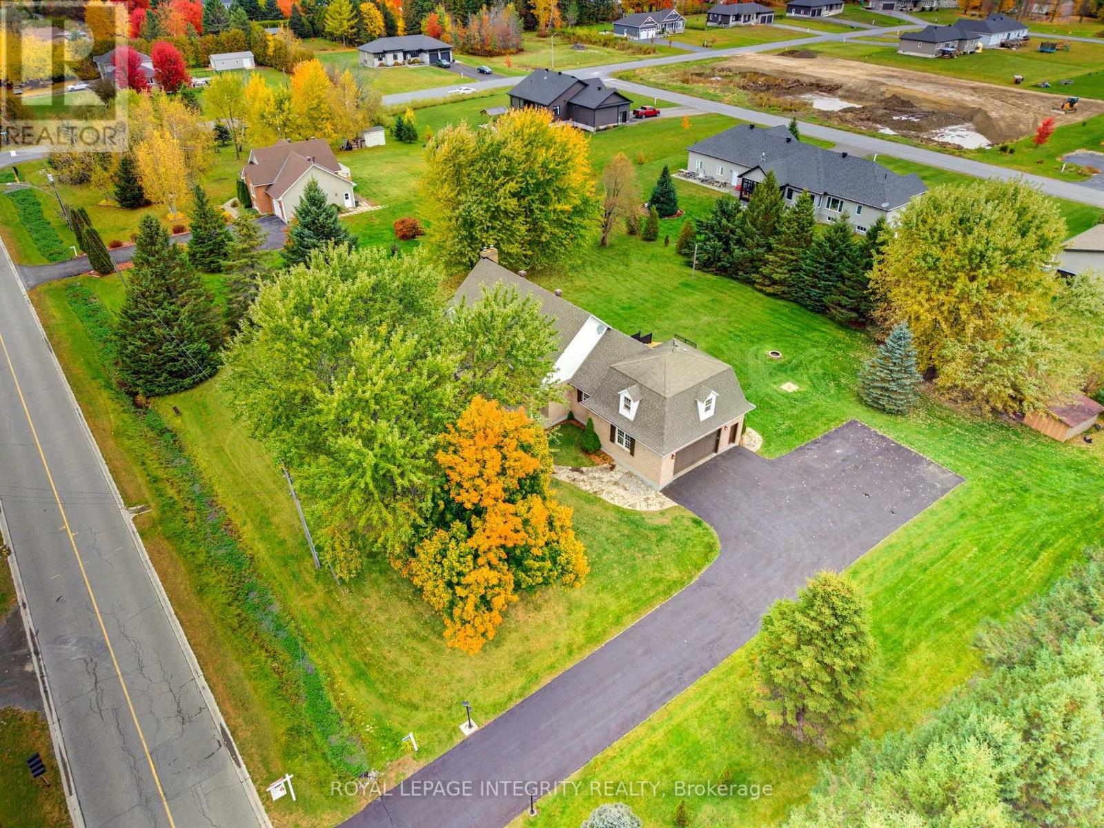3647 Marcil Road — photo 32