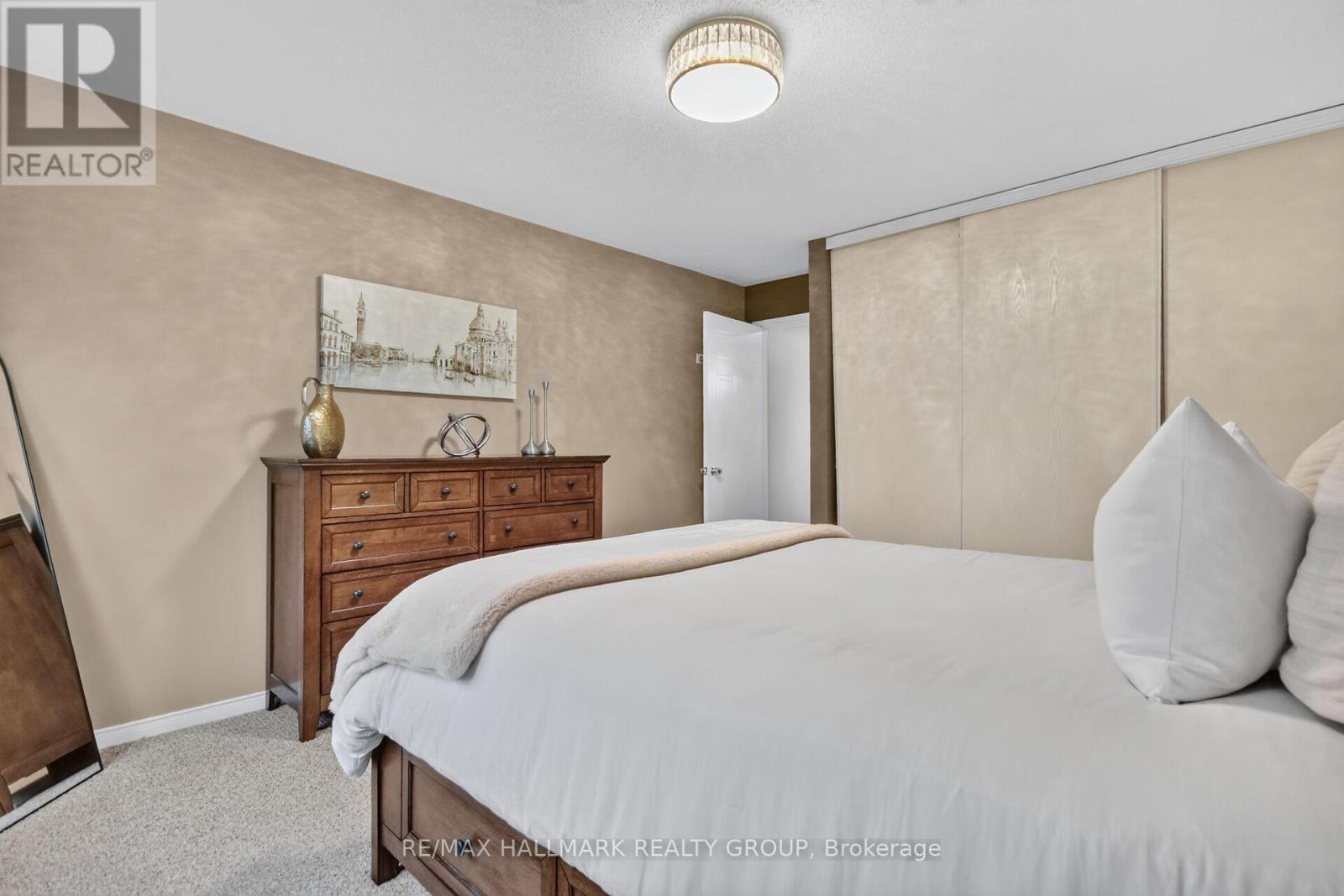 10 Daybreak Street — photo 29
