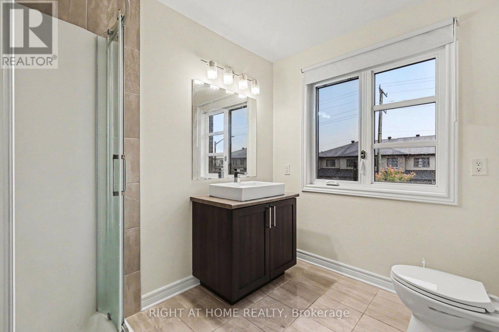 285 Munro Street — photo 22