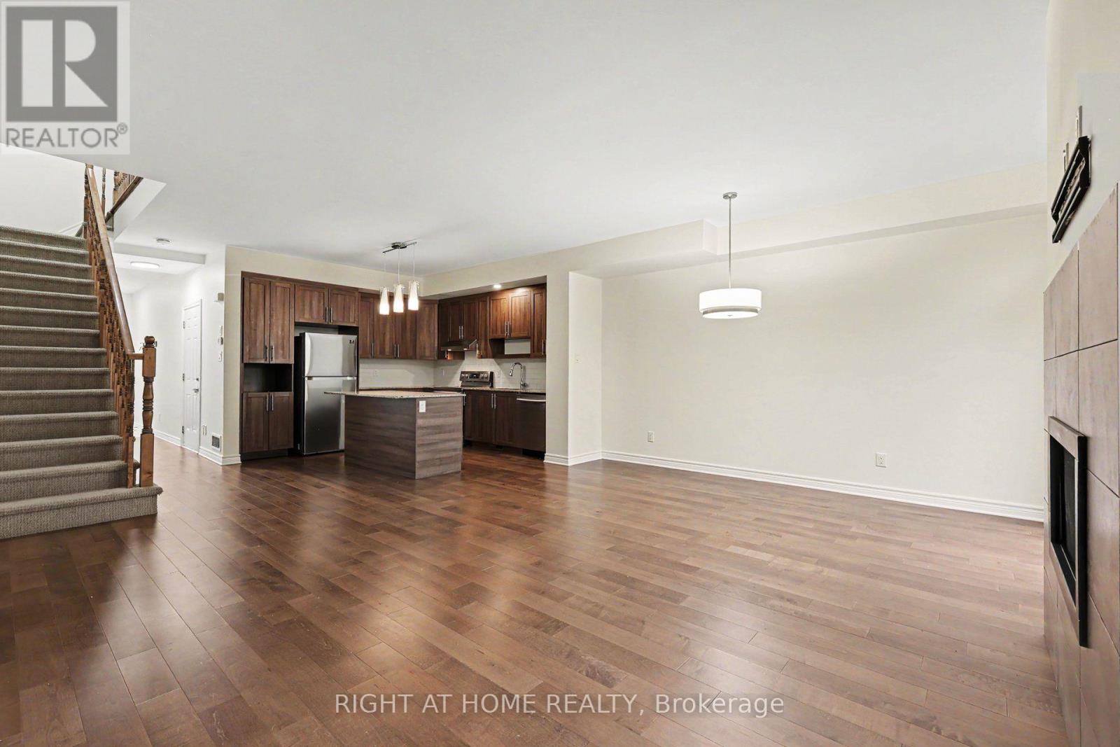 285 Munro Street — photo 7