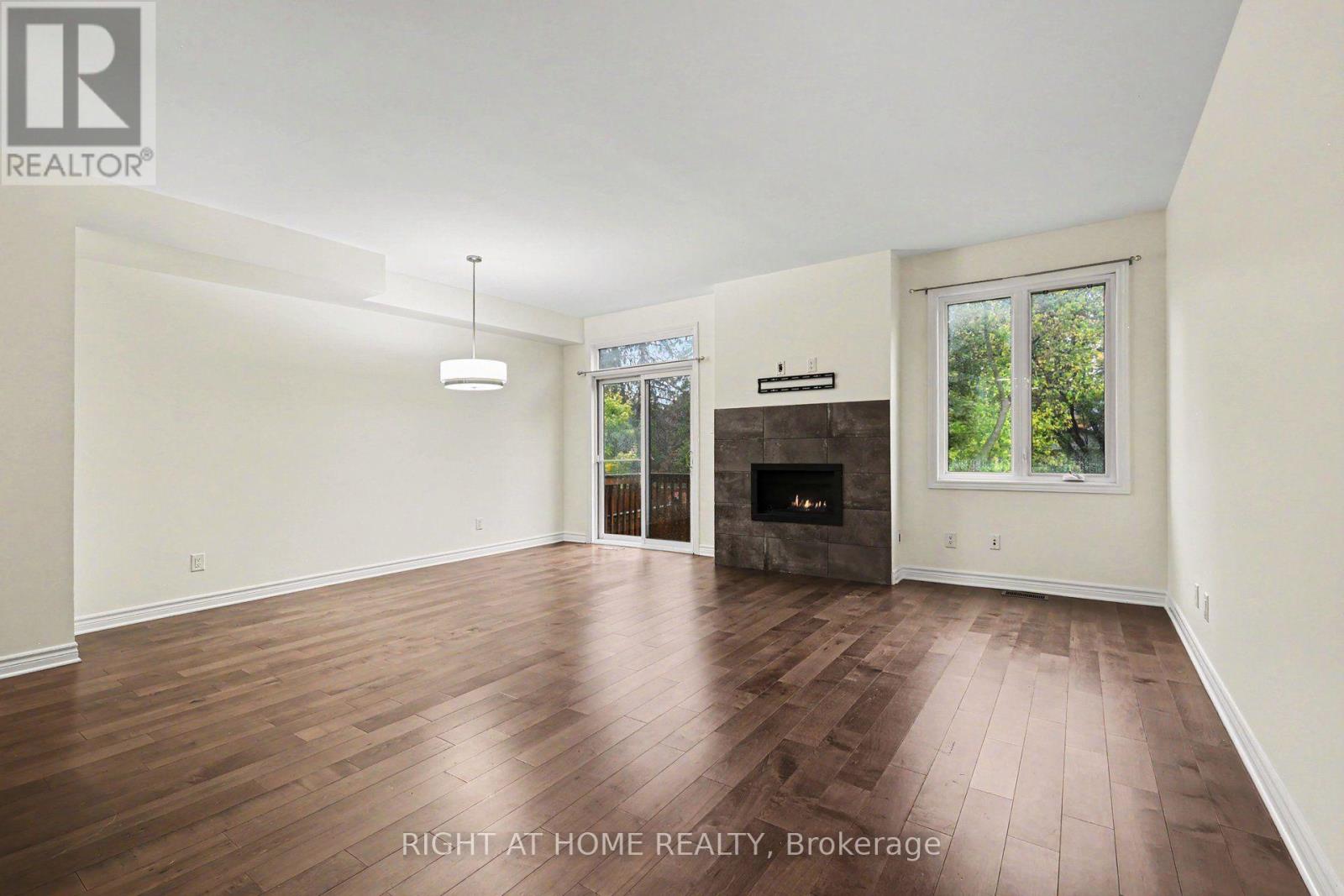 285 Munro Street — photo 8