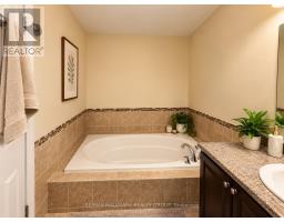 702 Whaley Ridge, Ottawa, ON K4A0P9 Photo 14