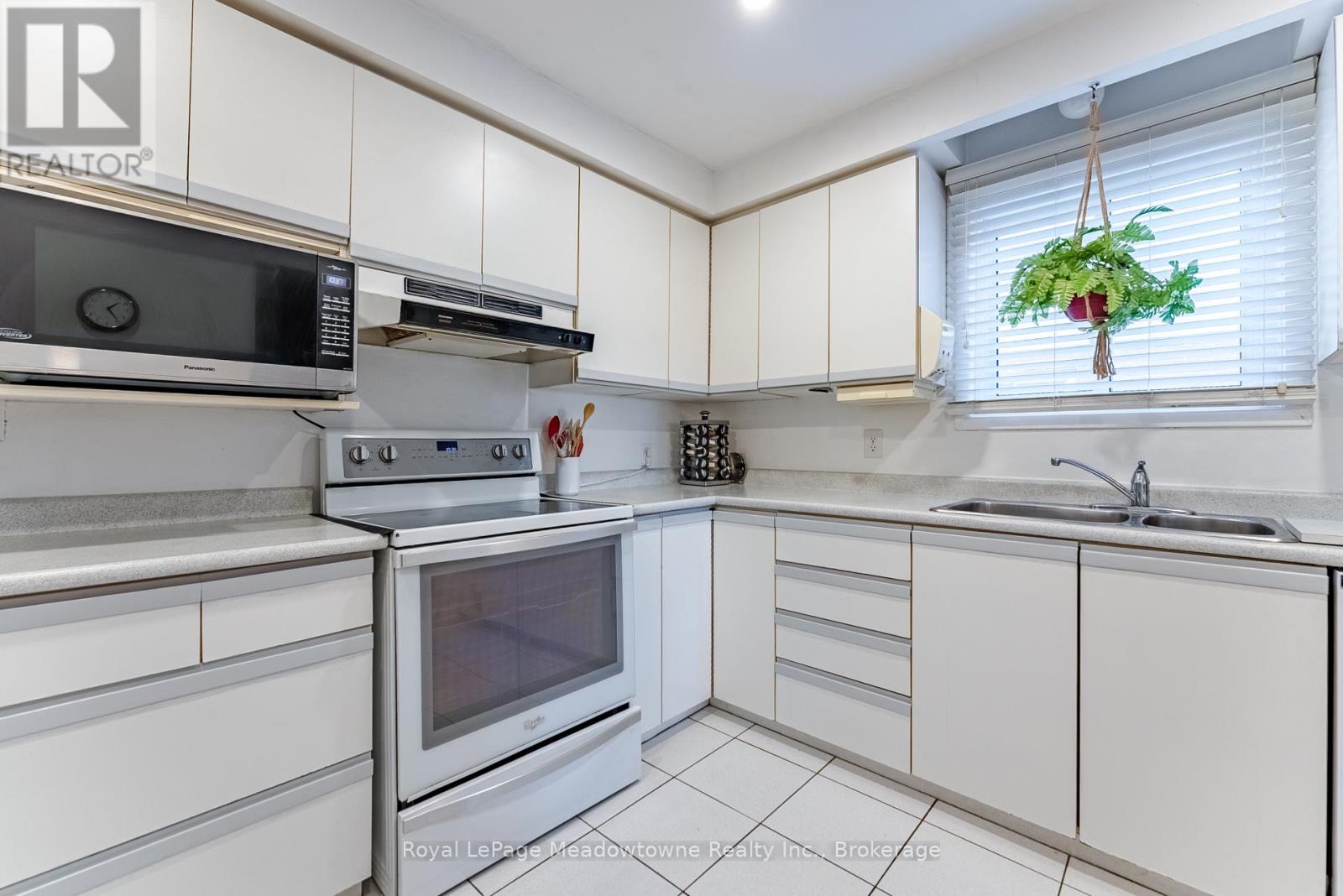 2996 WINDJAMMER ROAD - 17