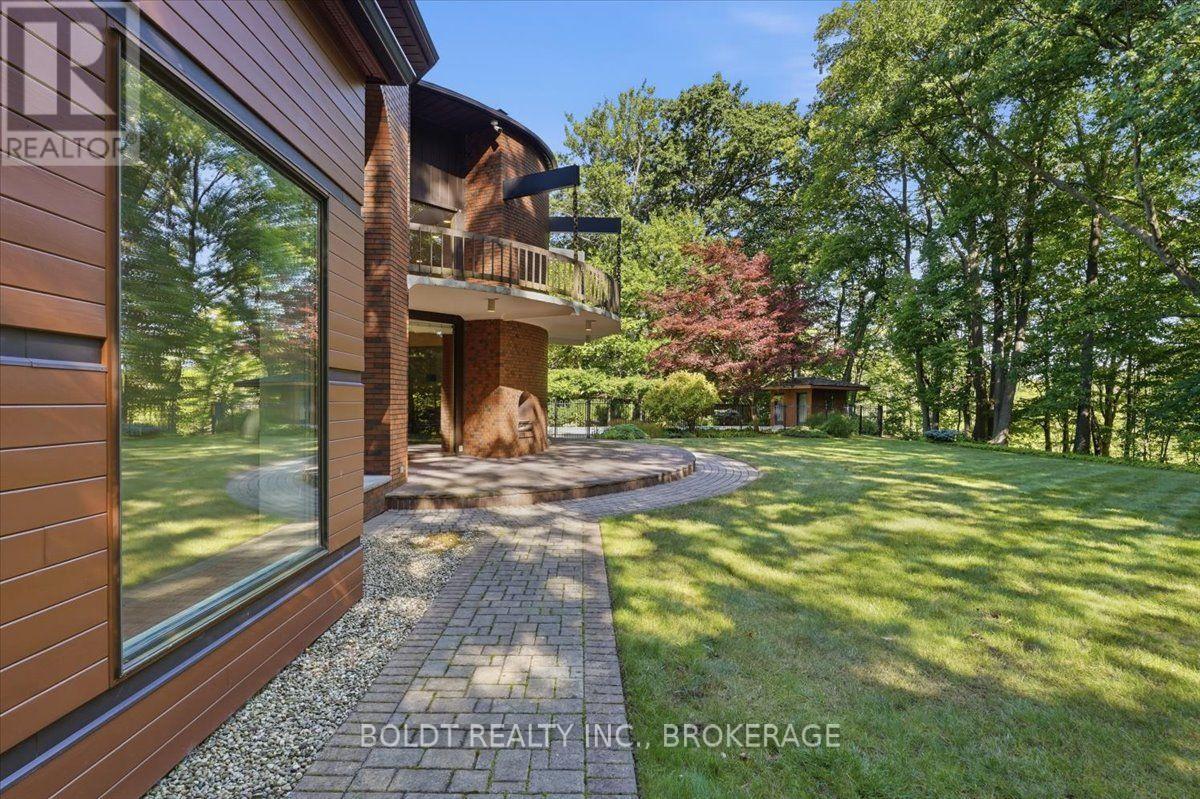 290 Riverview Boulevard — photo 40