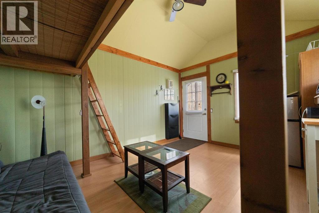 Listing photo – 25 Earls Way, White Sands