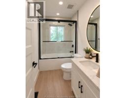 2101 Dominion Unit# Upper, Windsor, ON N9B3H8 Photo 9
