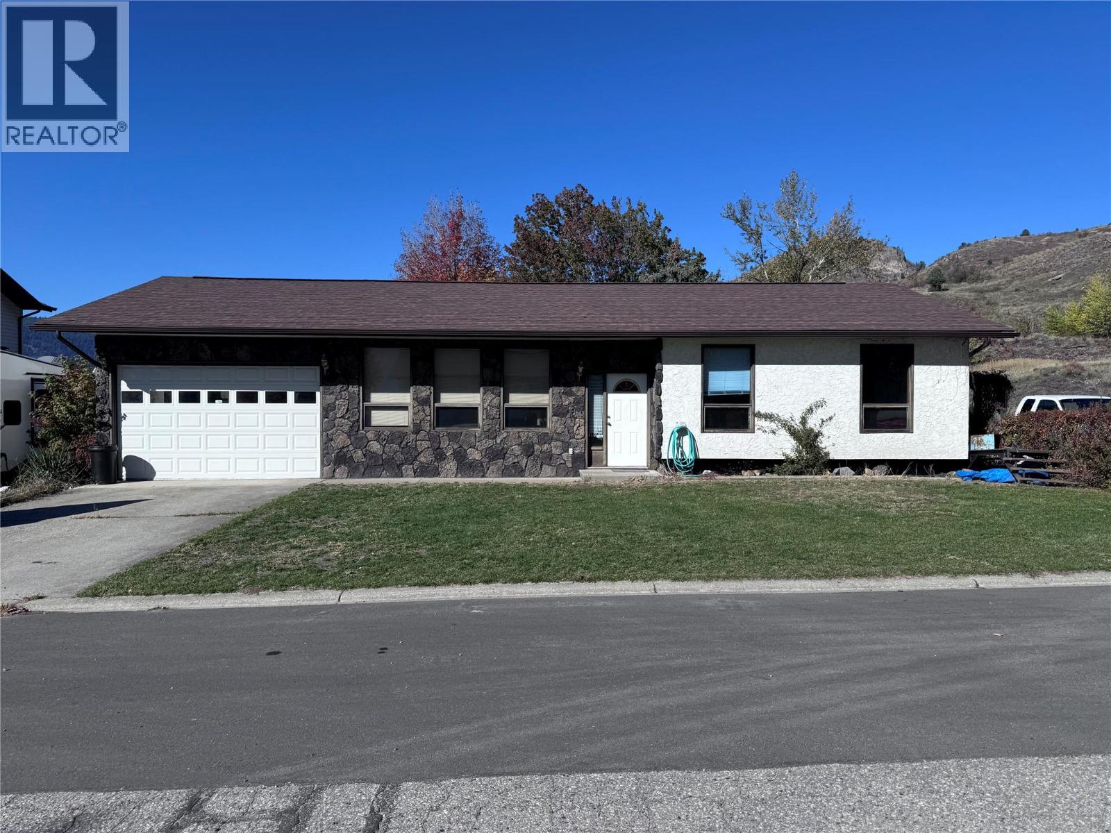 243 WINNIPEG Avenue - 1