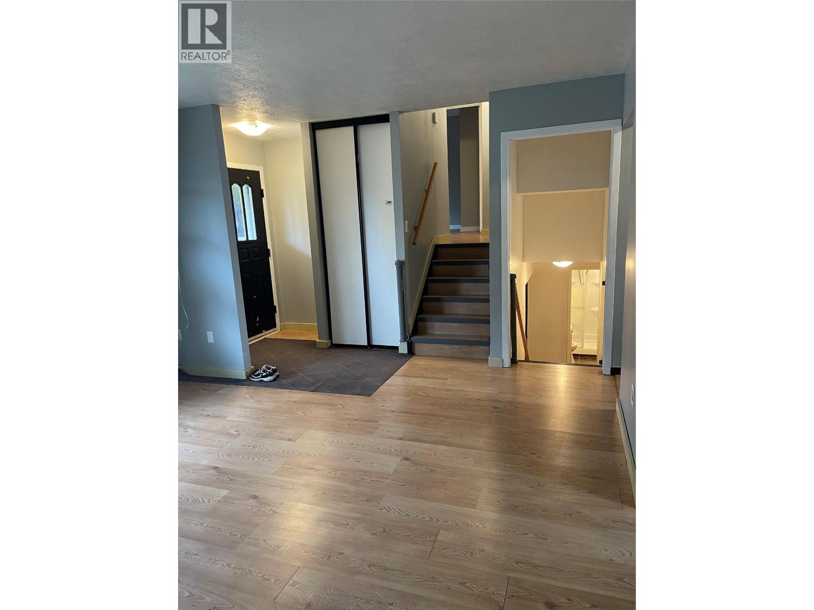 107 PEACE RIVER Crescent - 2