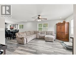 5 Della Street, Georgina, ON L0E1R0 Photo 9