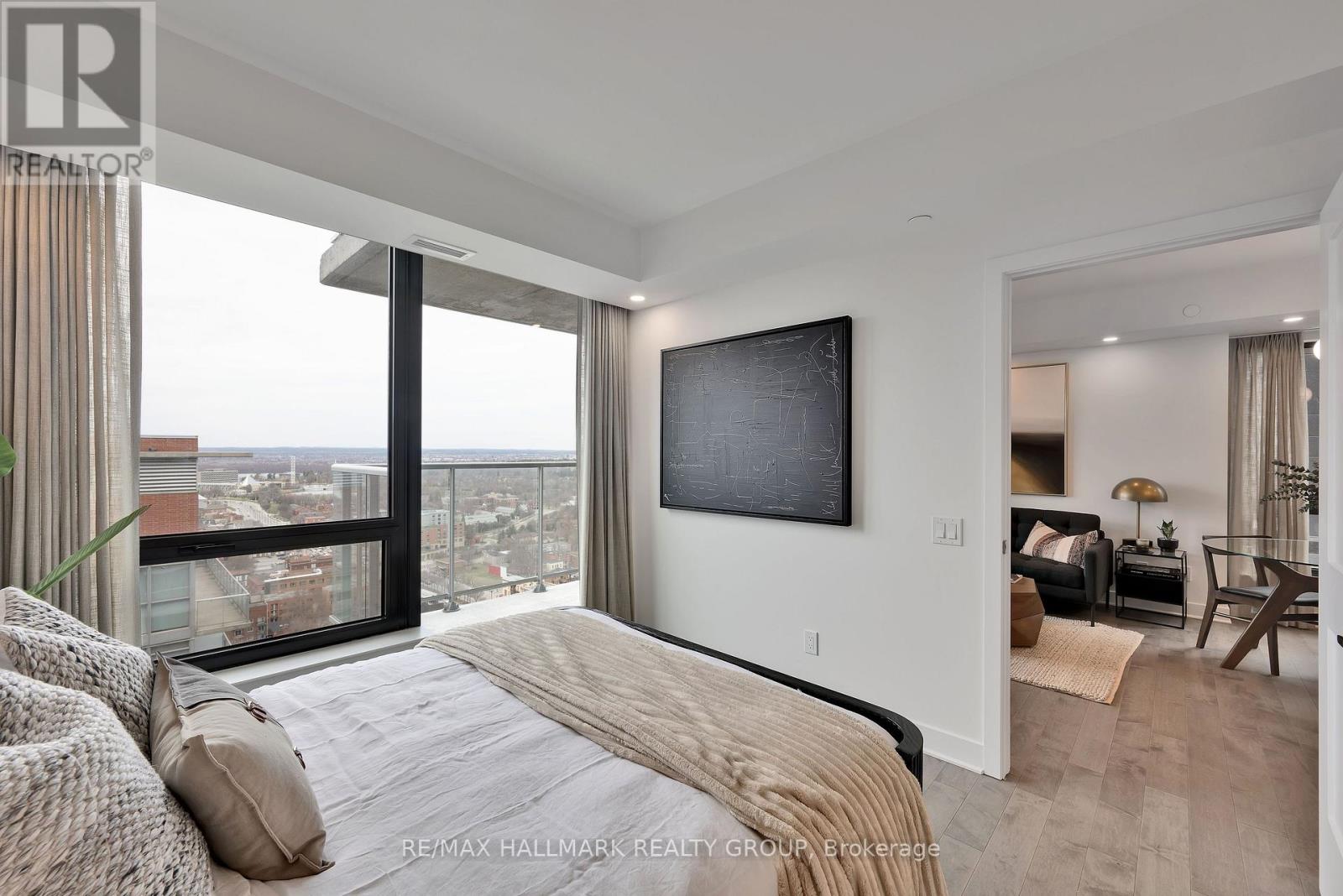 #507 180 GEORGE STREET - 24