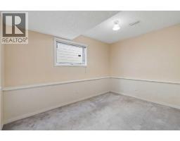 525 Shawinigan Drive SW - photo 15
