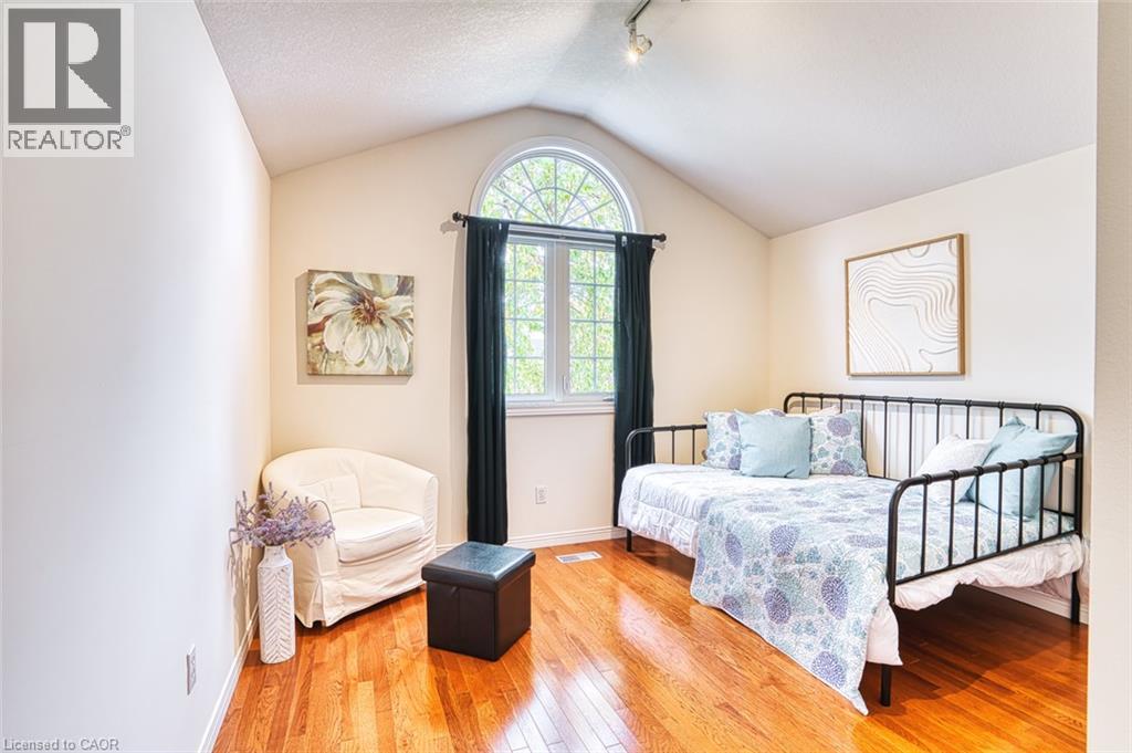 148 CAROLINIAN Lane - 32