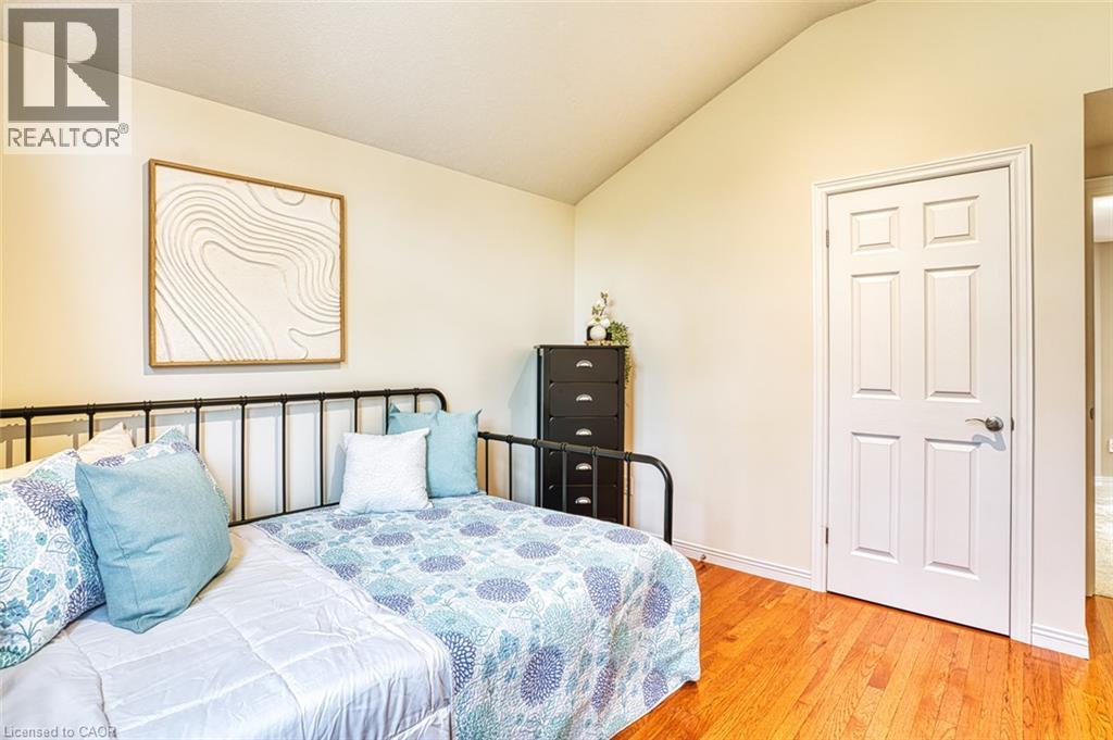 148 CAROLINIAN Lane - 33