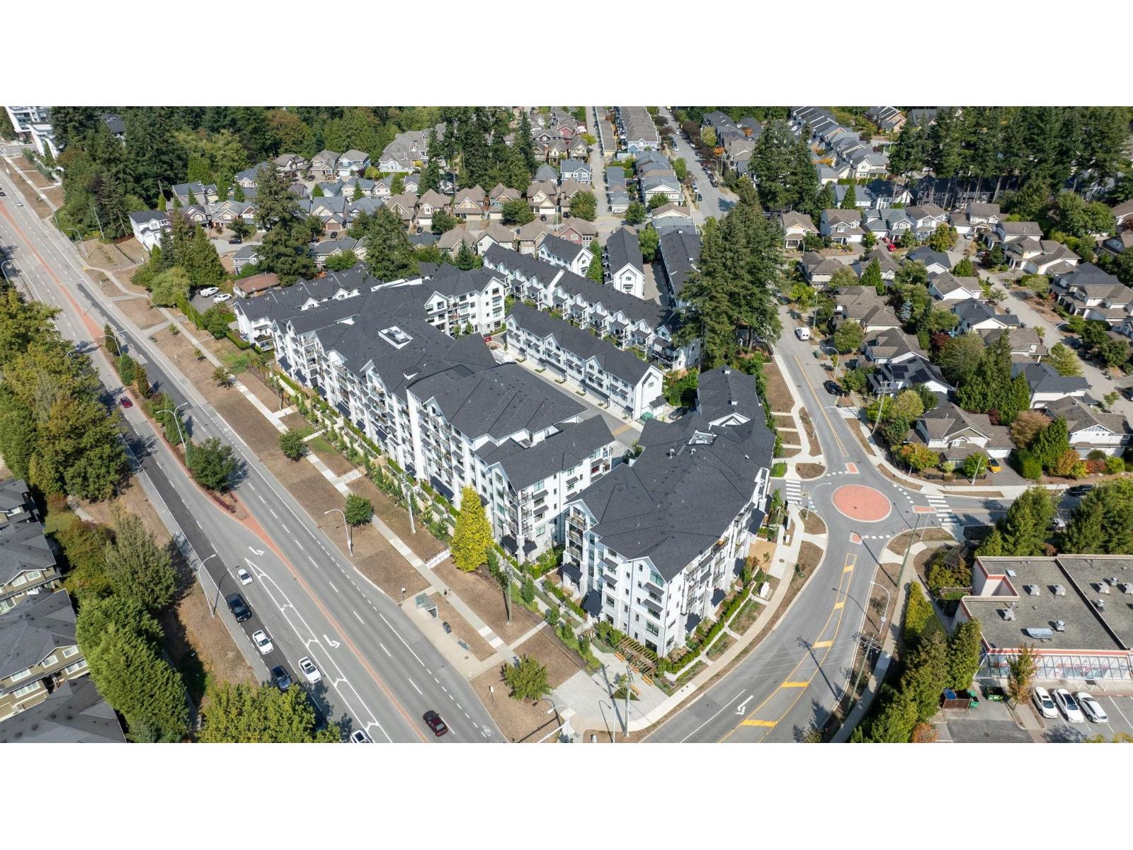 Photo of 210 3319 148 STREET 29