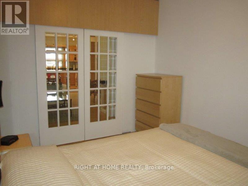 261 Grace Street — photo 10