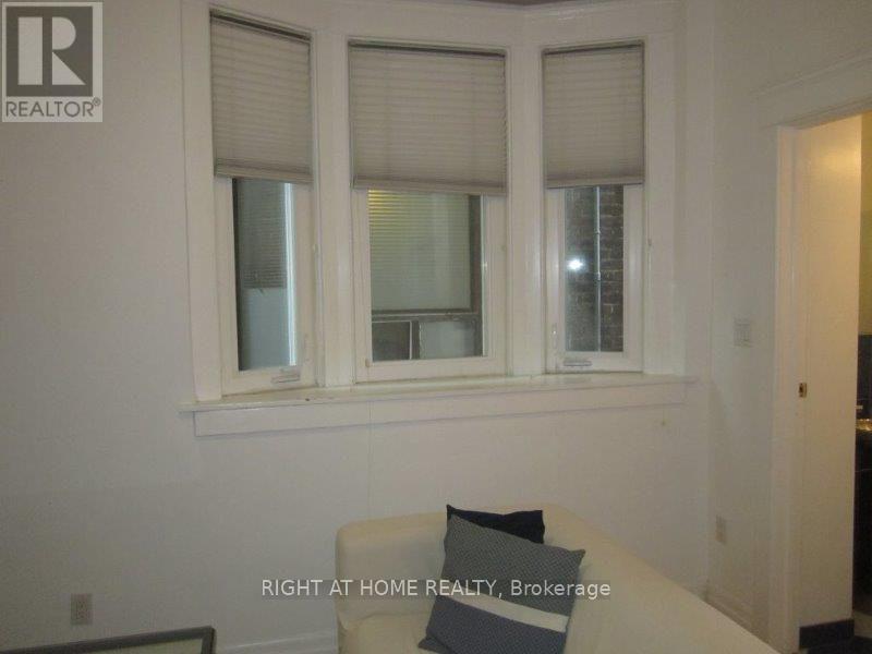 261 Grace Street — photo 23