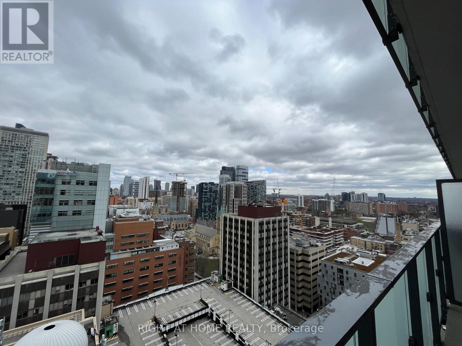 25 Richmond Street East — photo 13