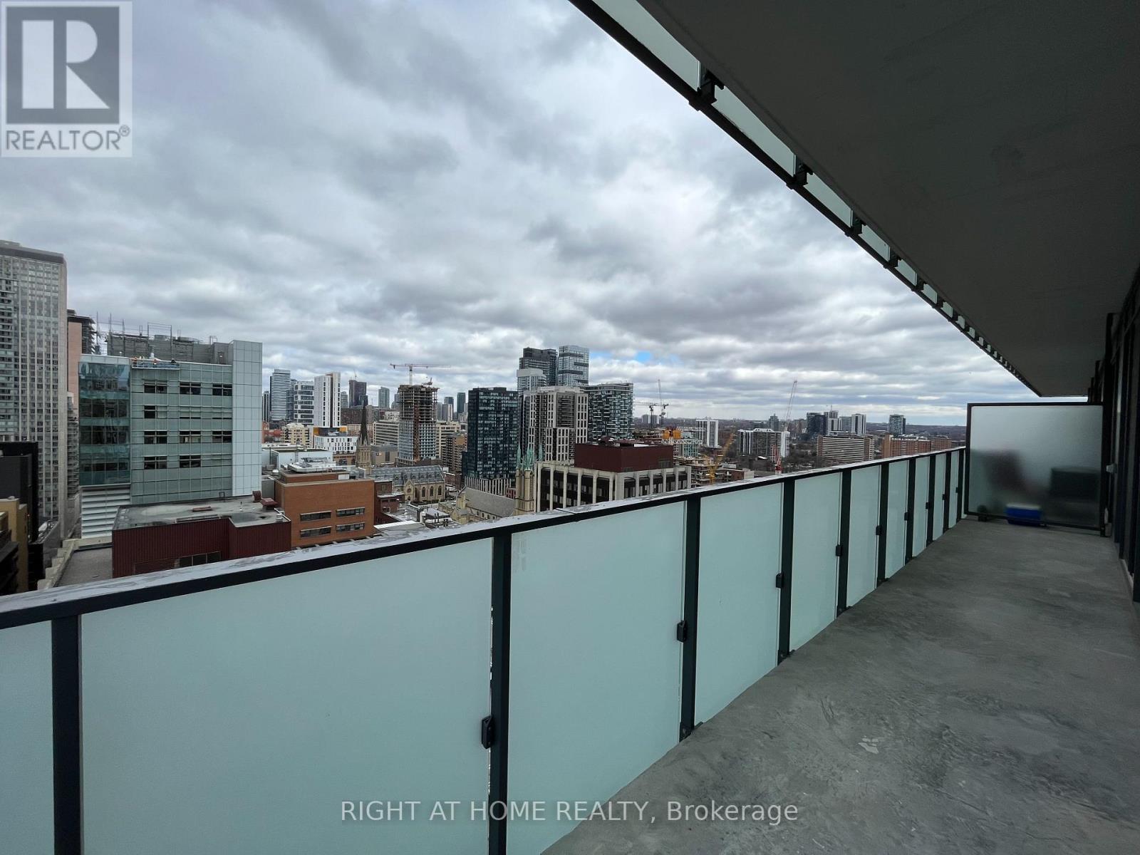 25 Richmond Street East — photo 14