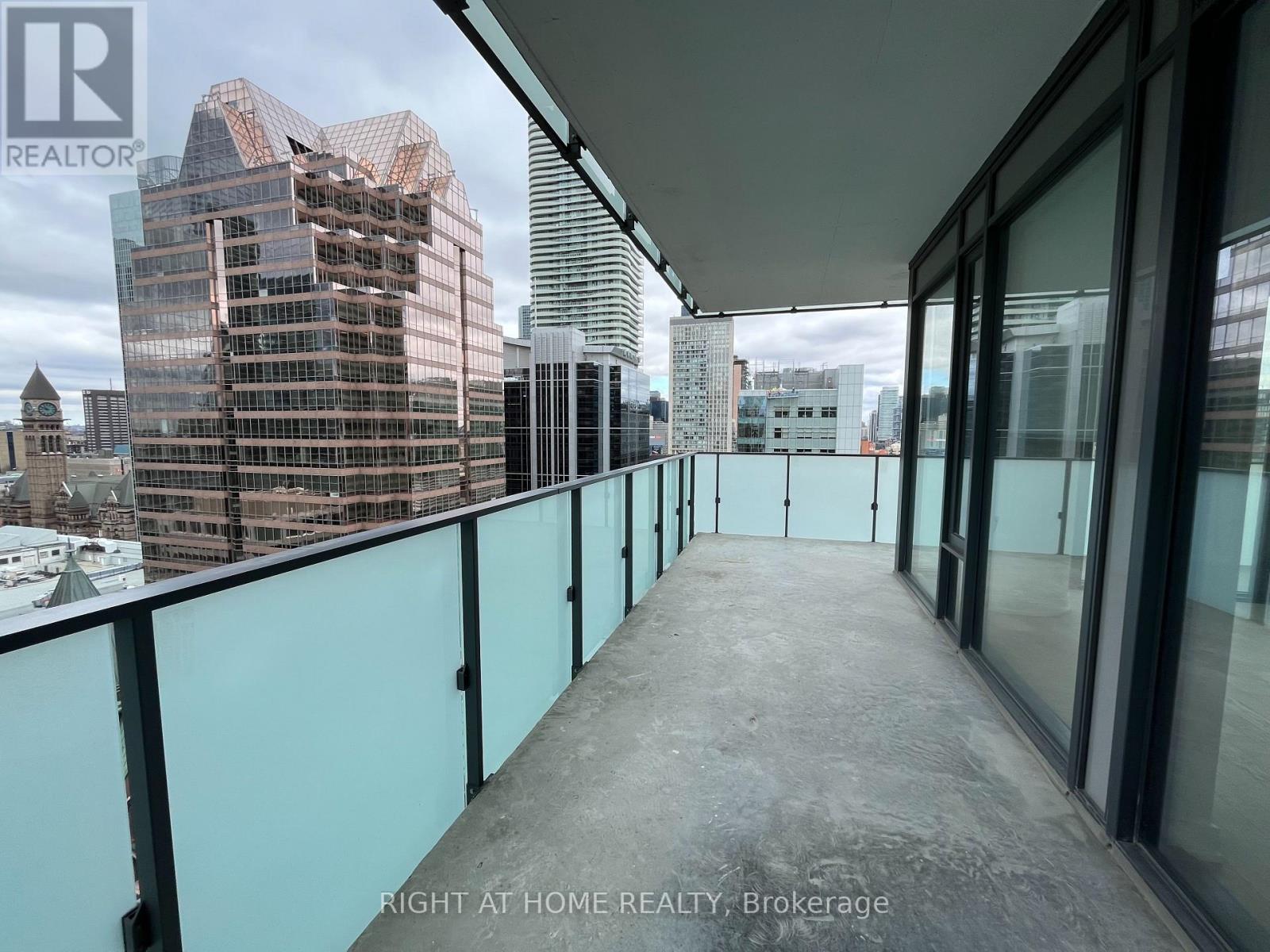 25 Richmond Street East — photo 17
