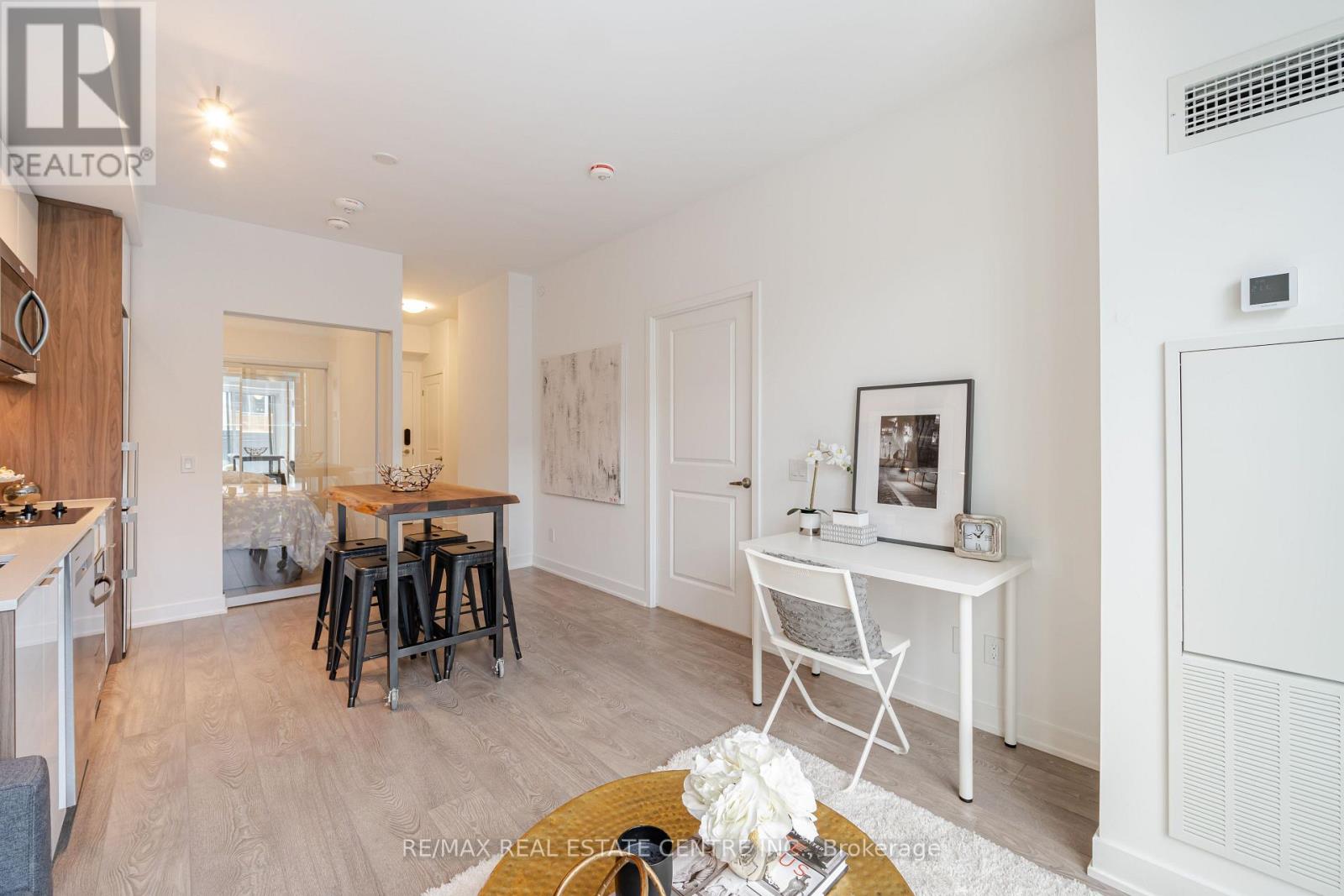 543 Richmond Street West — photo 21