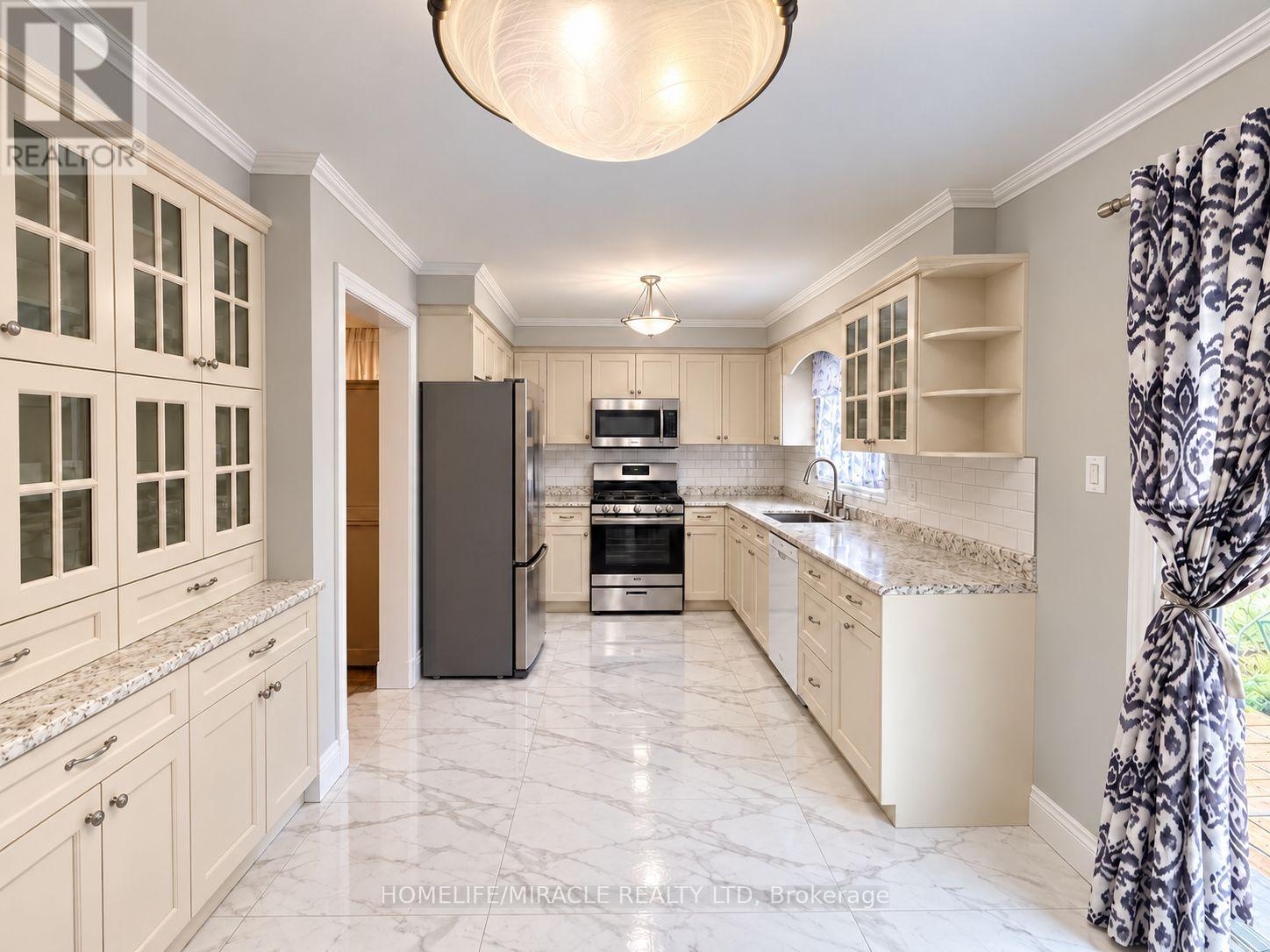 8 WILLOWCREST COURT - 7