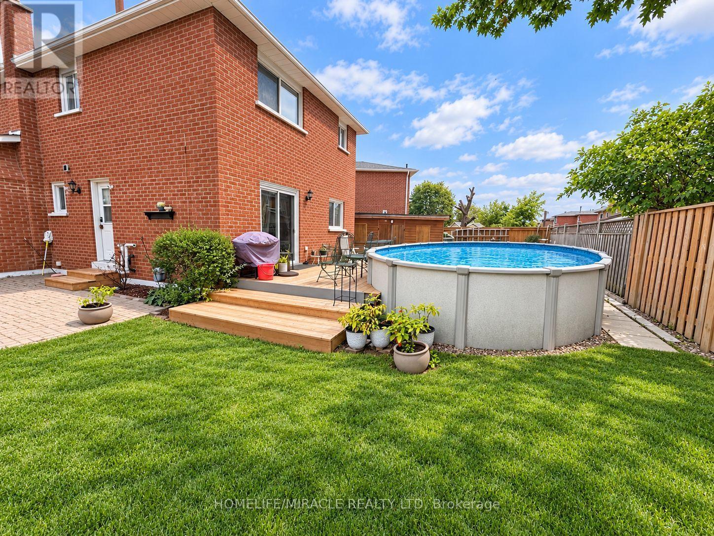 8 WILLOWCREST COURT - 18