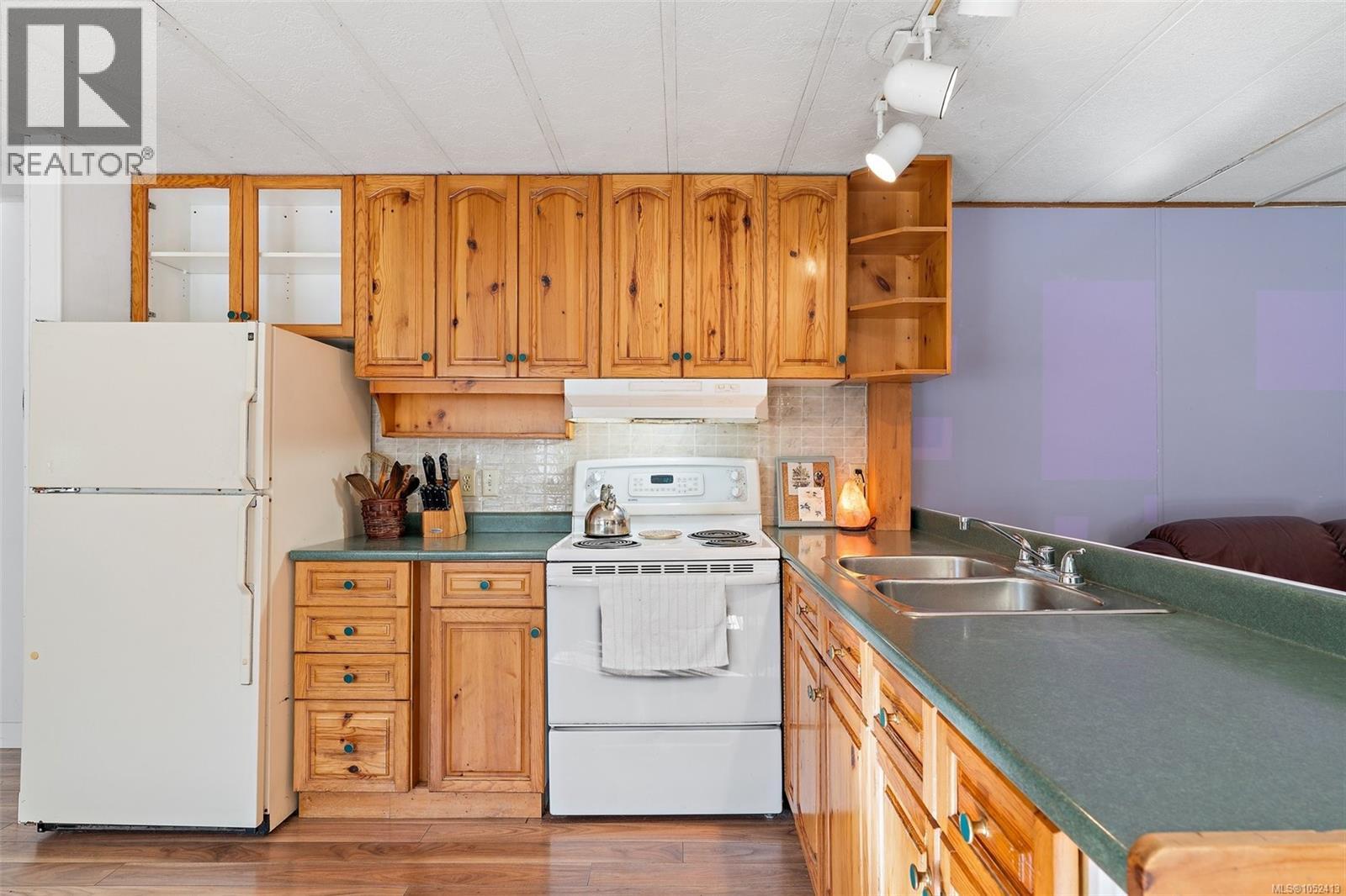 1549 Shawnigan Mill Bay Rd - 18