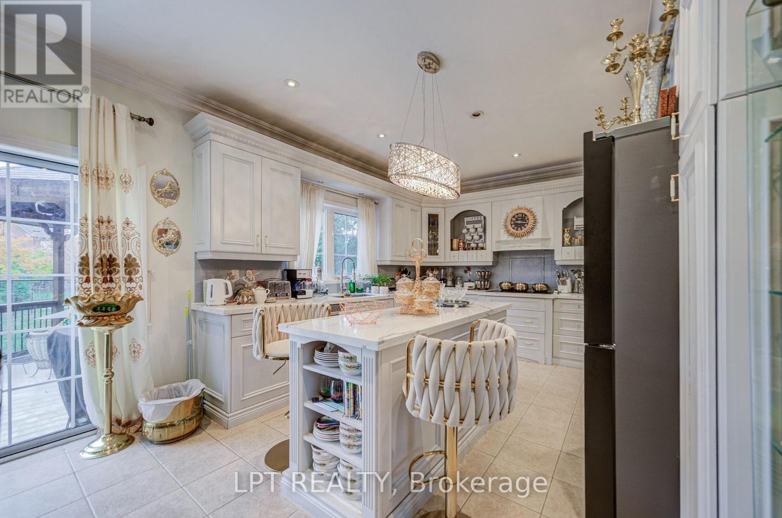 69 Westacott Crescent — photo 15
