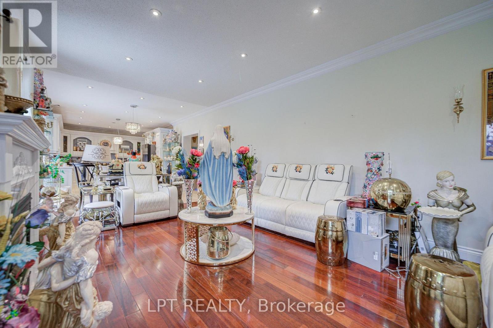 69 Westacott Crescent — photo 18
