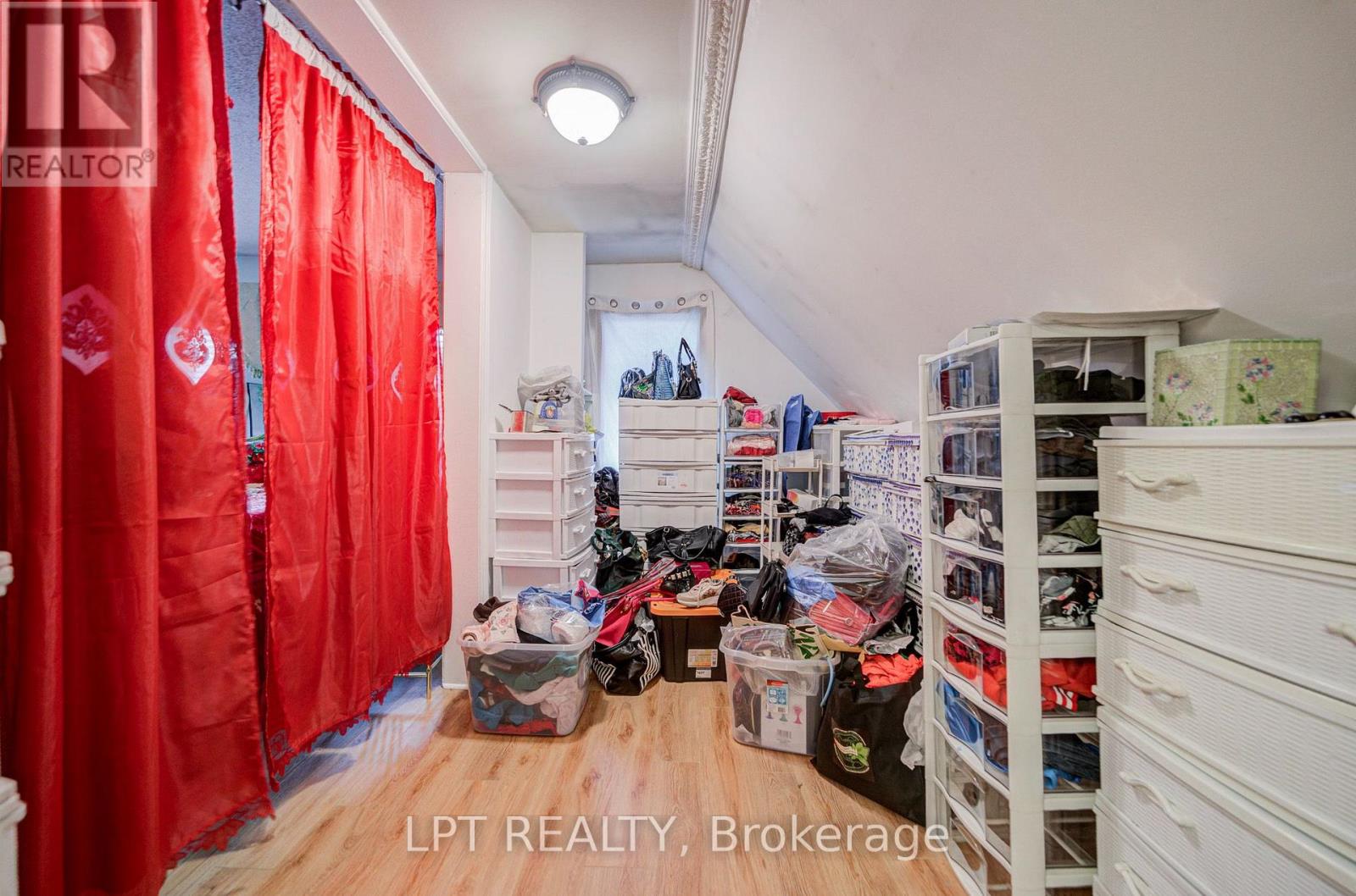 69 Westacott Crescent — photo 26