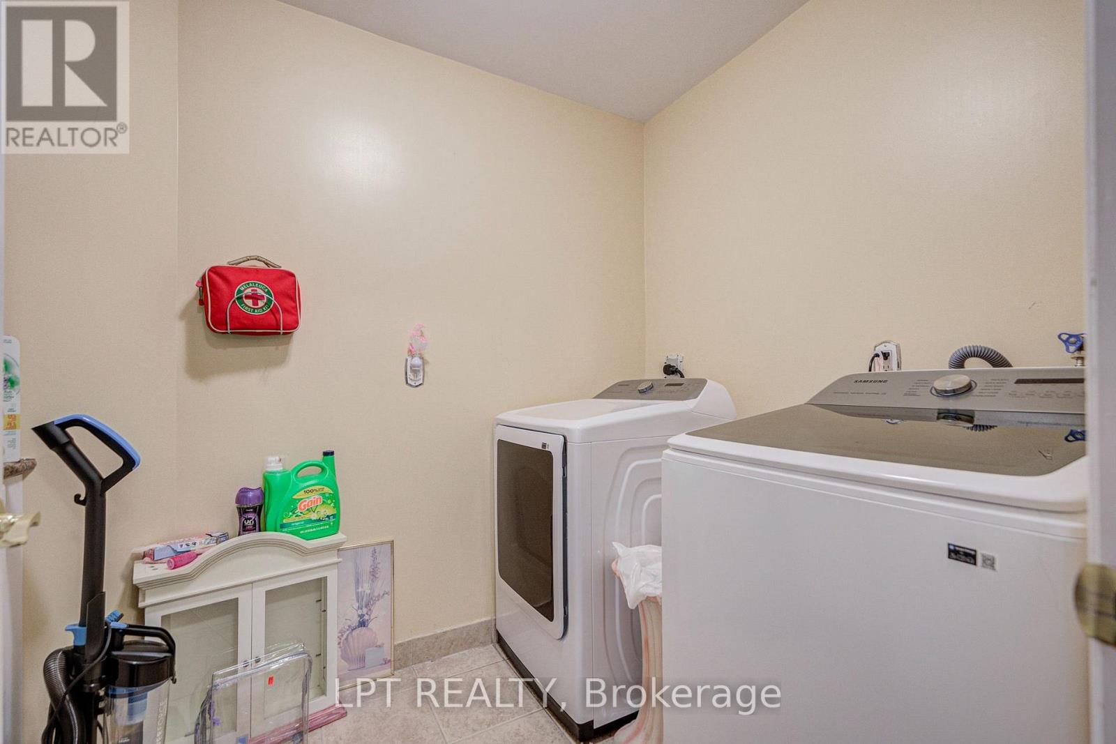 69 Westacott Crescent — photo 39