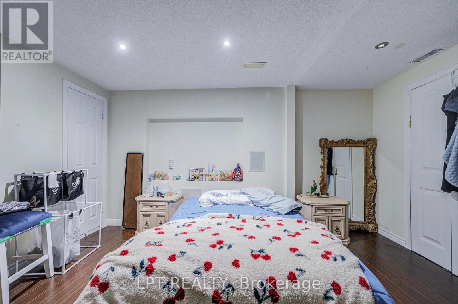 69 Westacott Crescent — photo 48