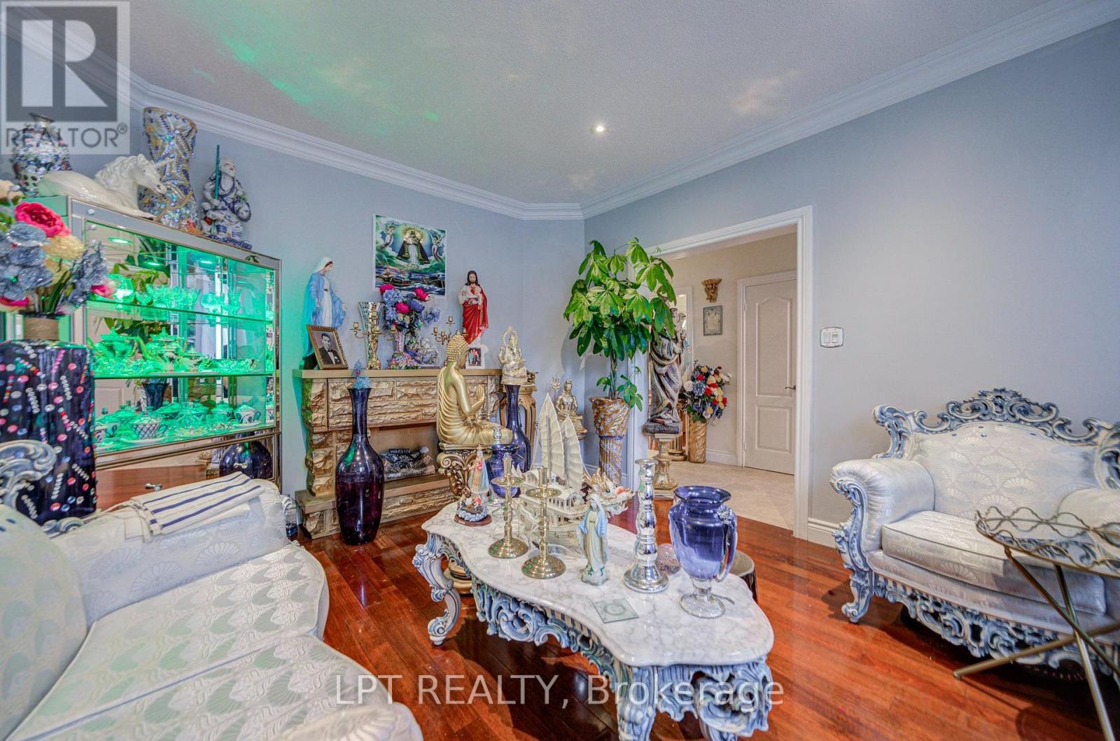 69 Westacott Crescent — photo 8