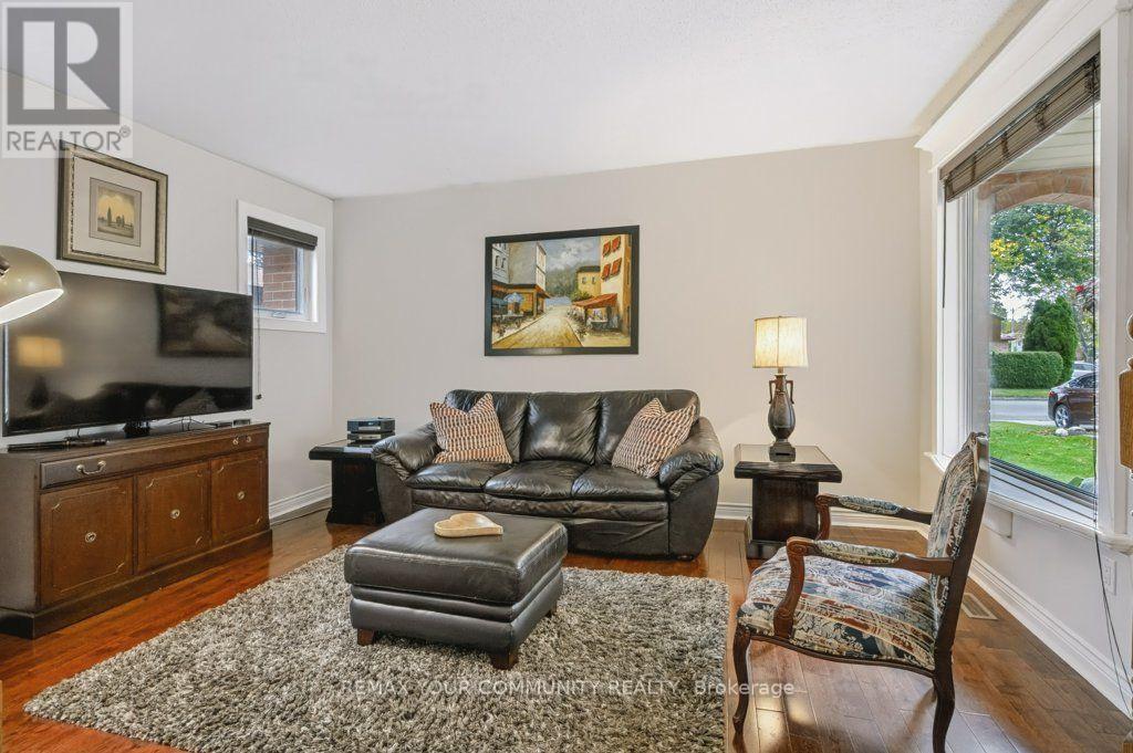 30 RADFORD DRIVE - 15