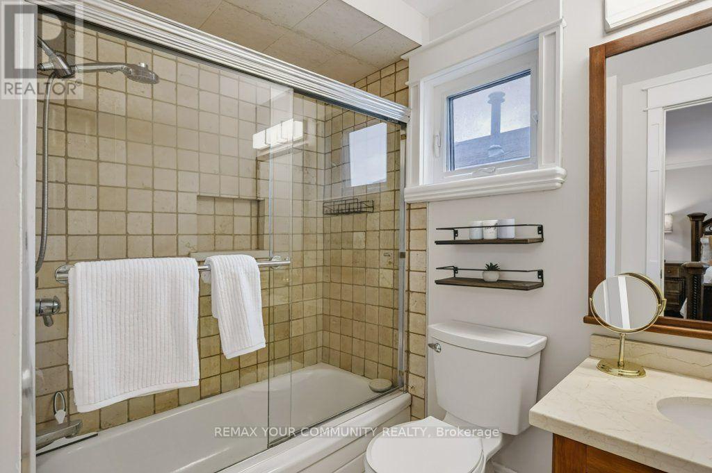30 RADFORD DRIVE - 40