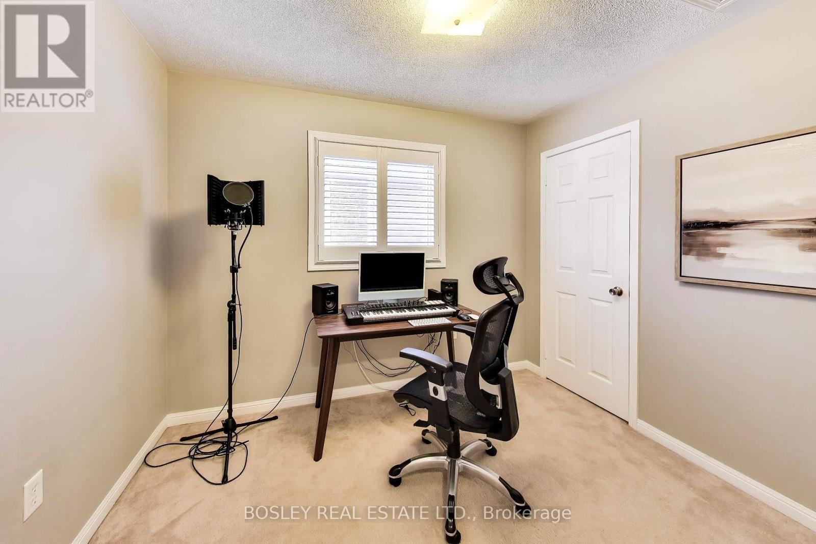 57 LONGUEUIL PLACE - 18