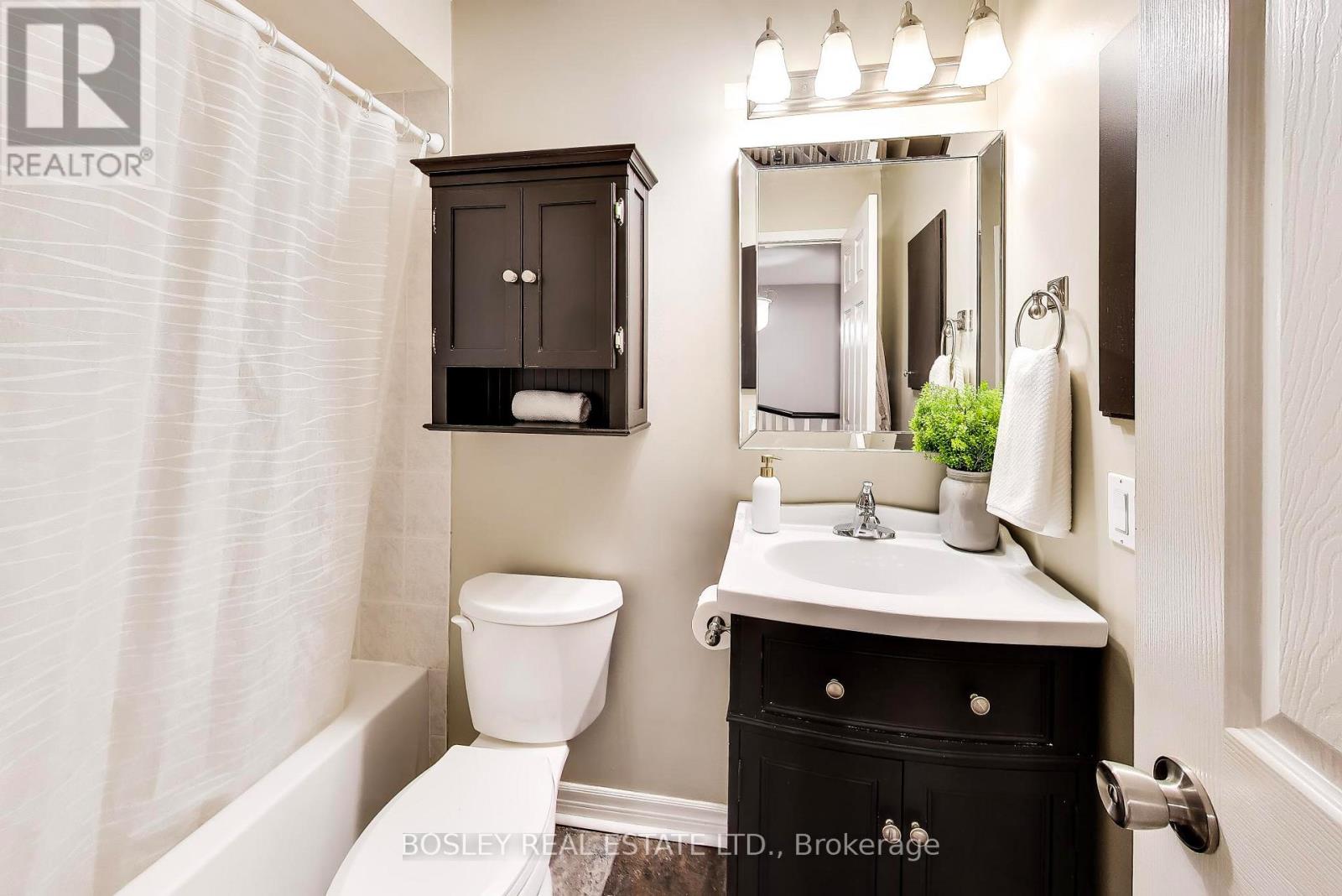 57 Longueuil Place — photo 20